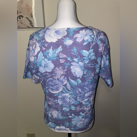 EUC Flower Shirt with Front Pocket - Picture 4 of 5